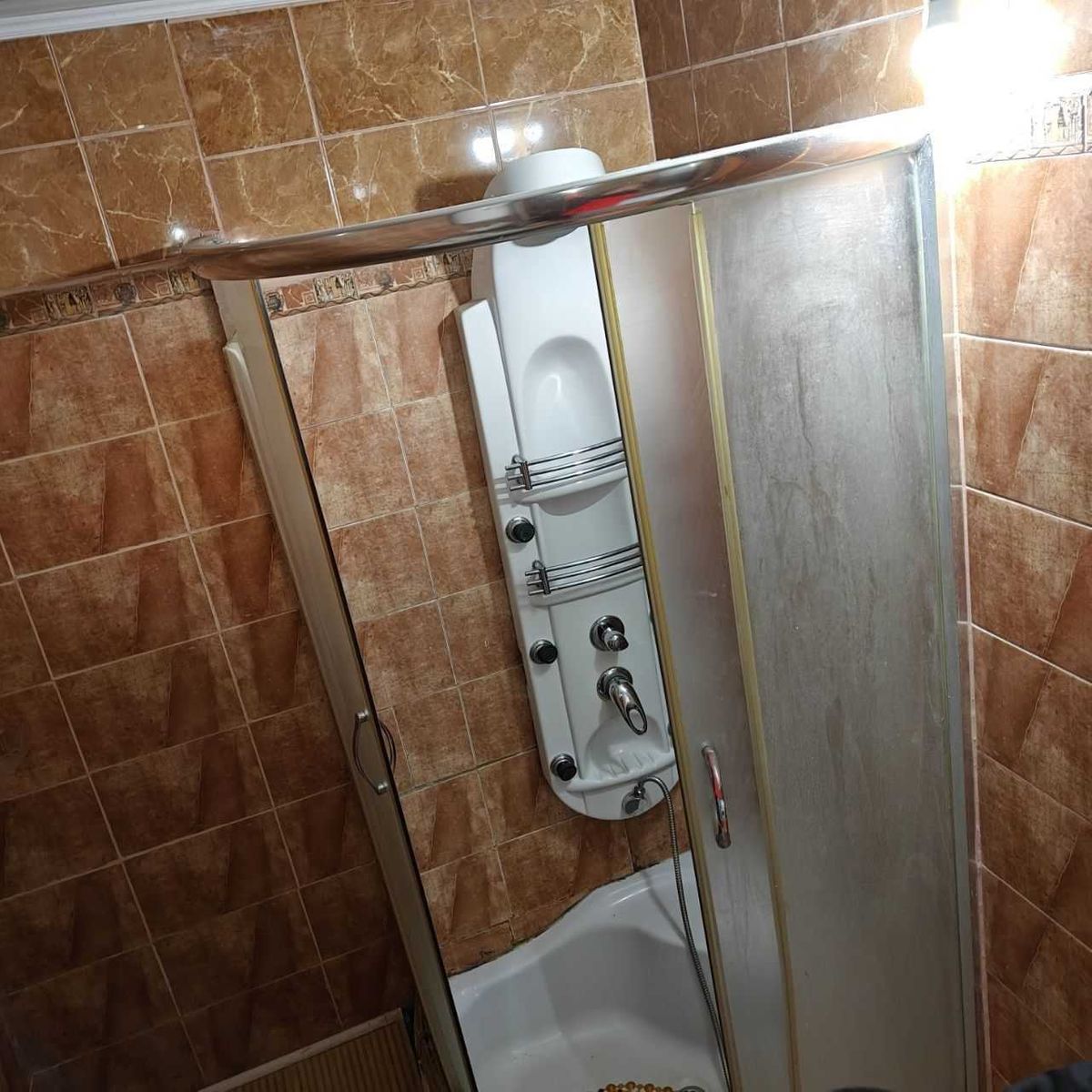 1837435787944377