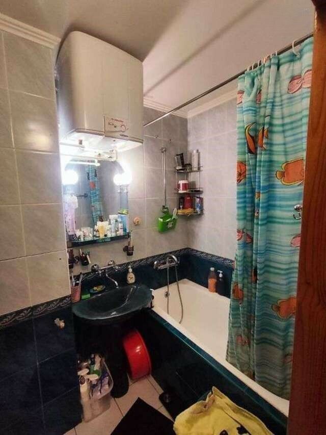 1833988499660378