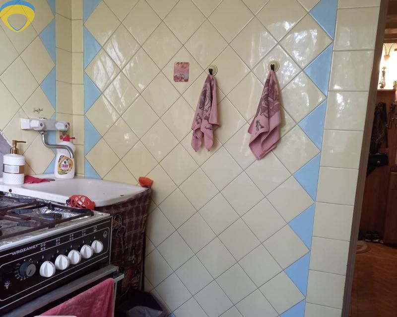 1834636317880378