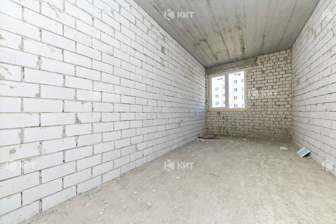 1834815013487378