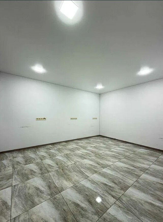 1835985647947378