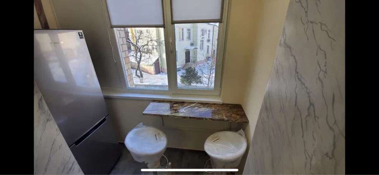 1839072978319378