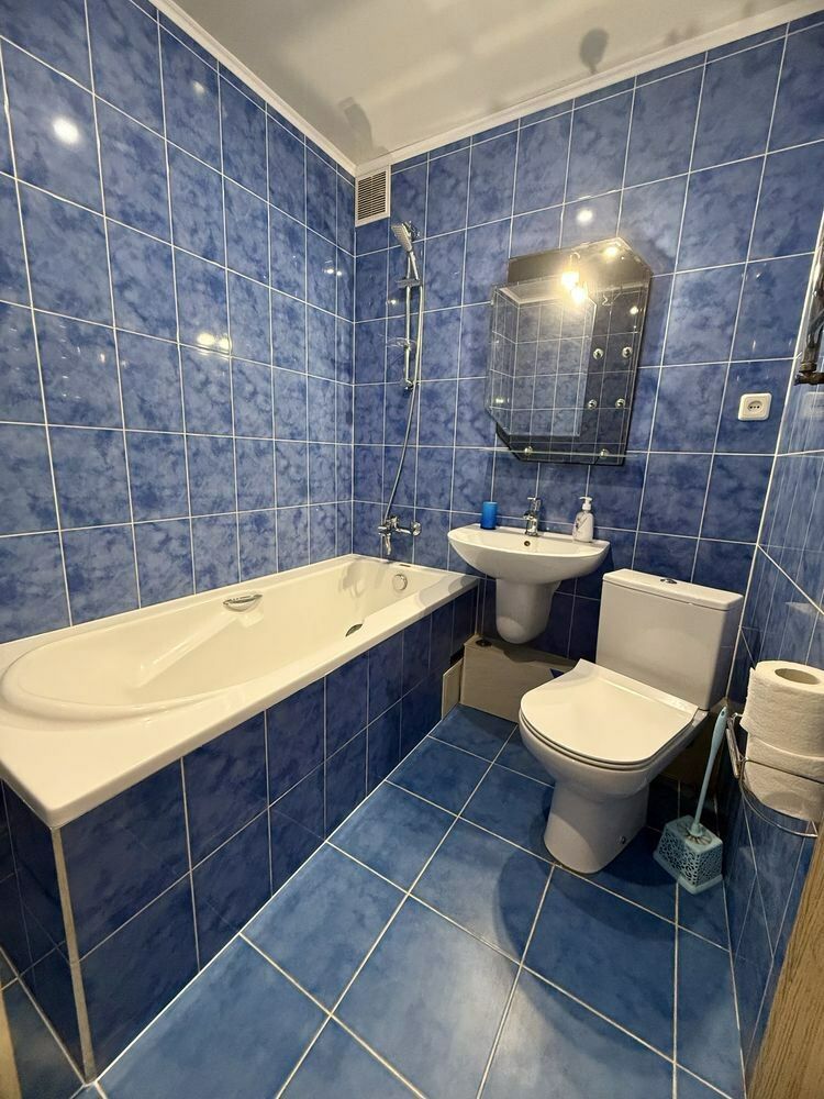 1837720779097379