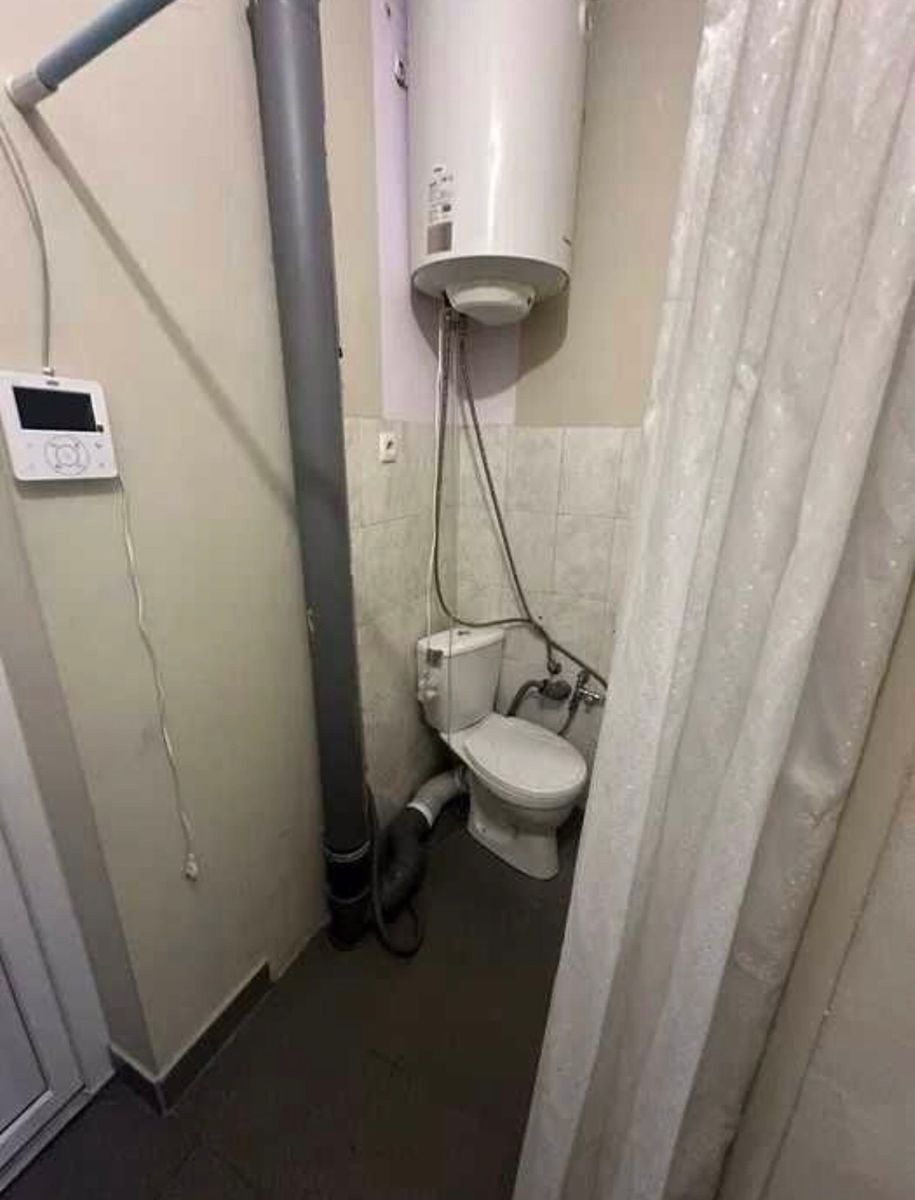 1832090496324038