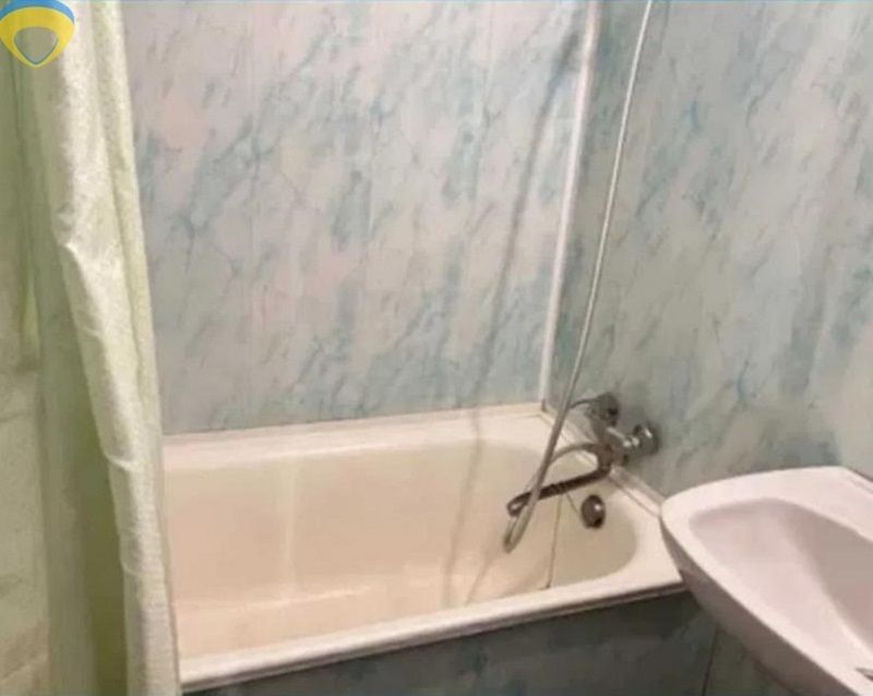 1833371247495038