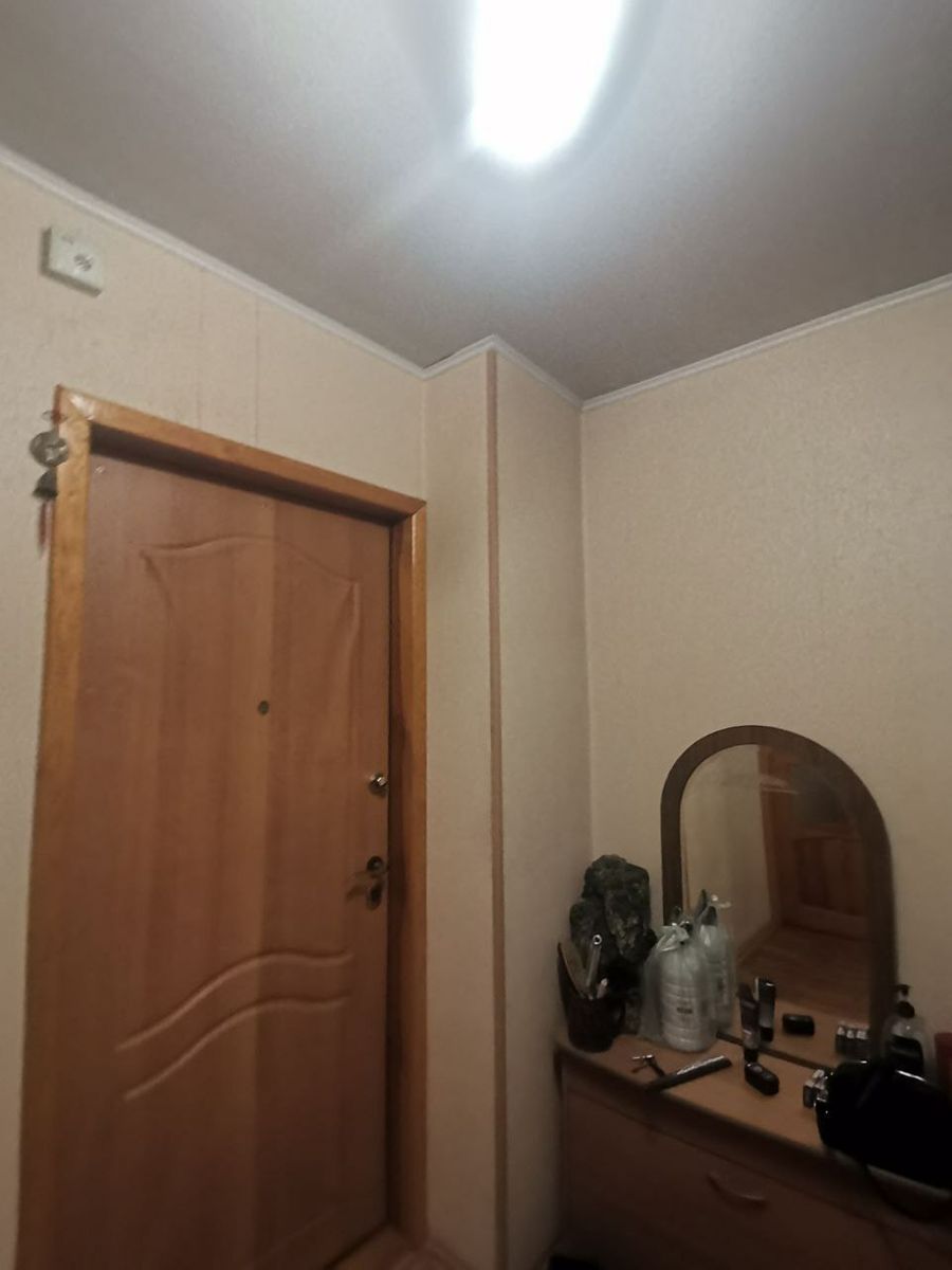 1833899496008038