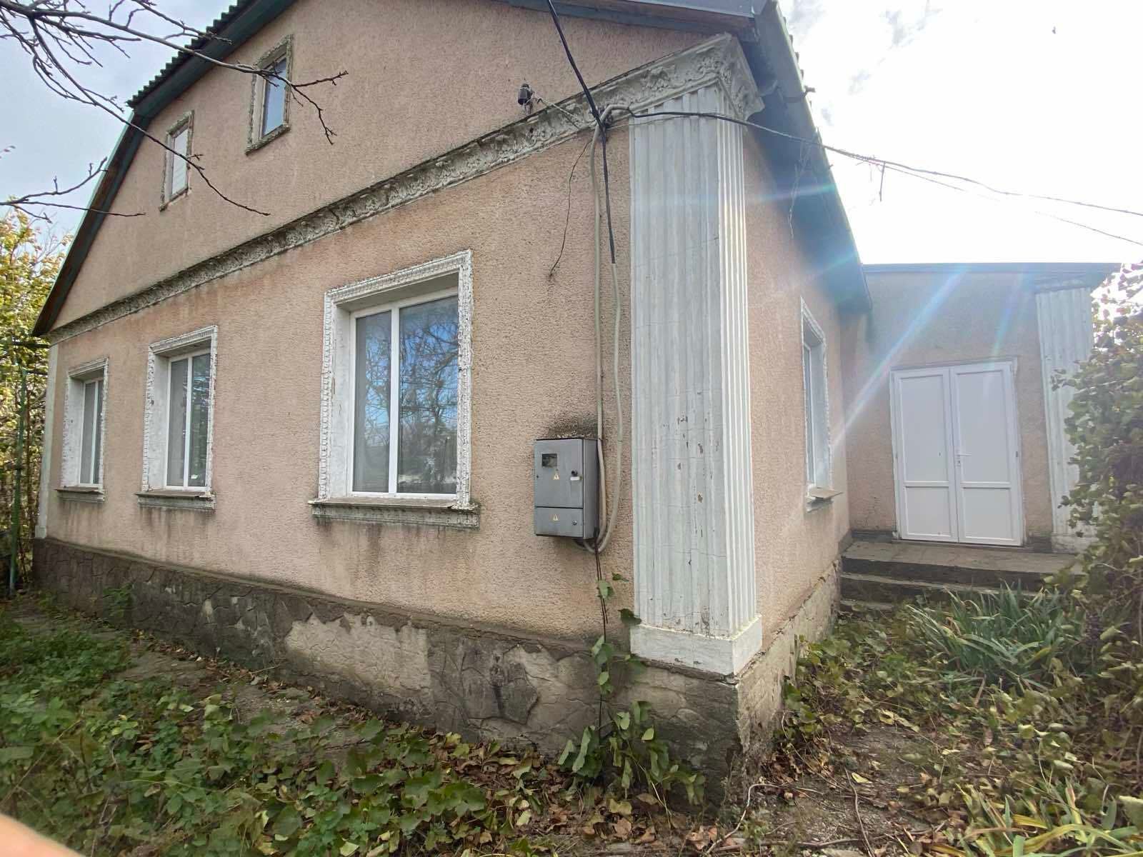 1836444659823038