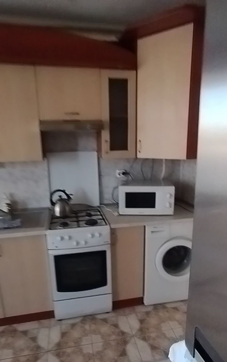 1833929478587380