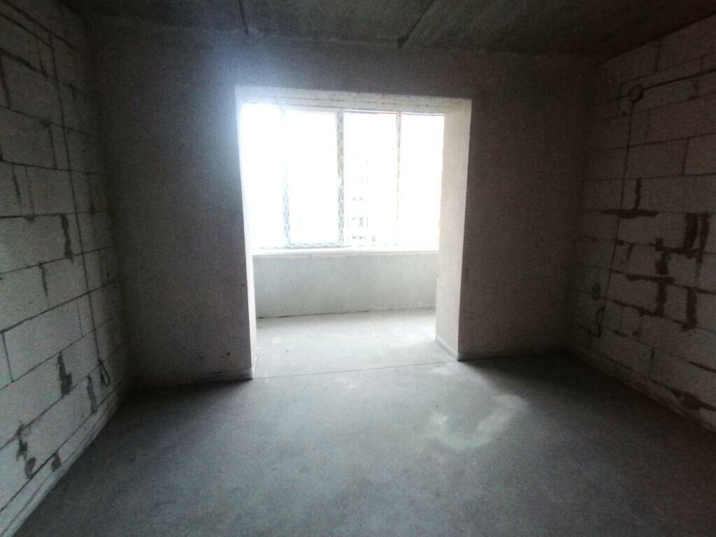 1834093303774381