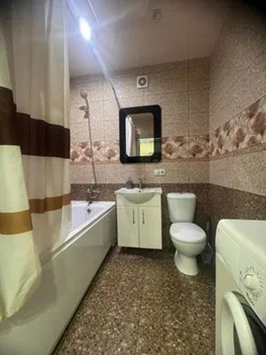 1834458022703383