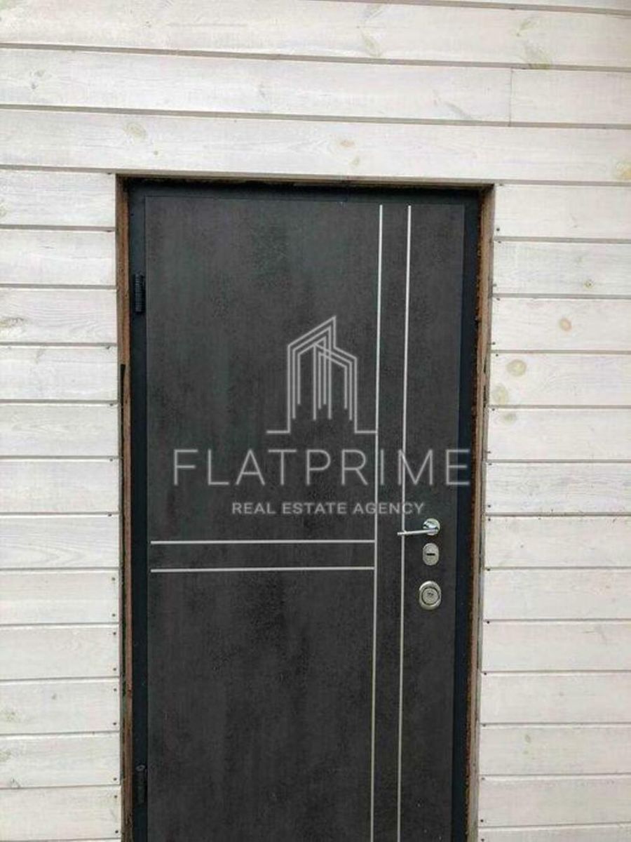 1835453545562383