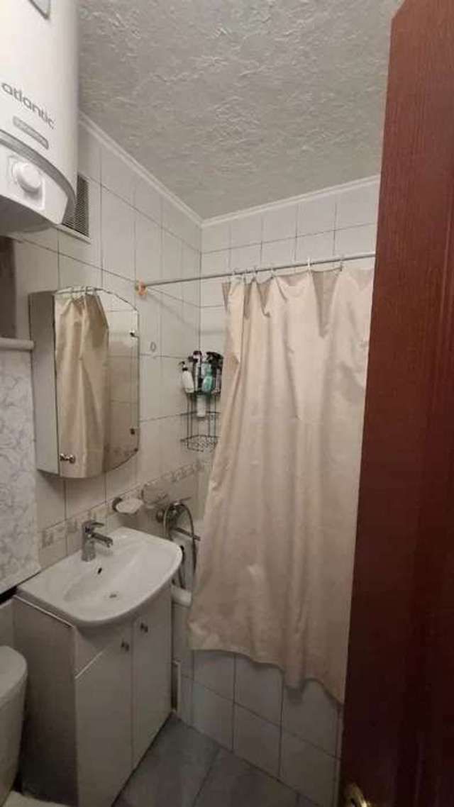 1837730566090383
