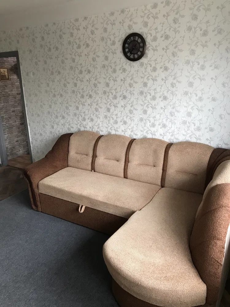1837705926664385