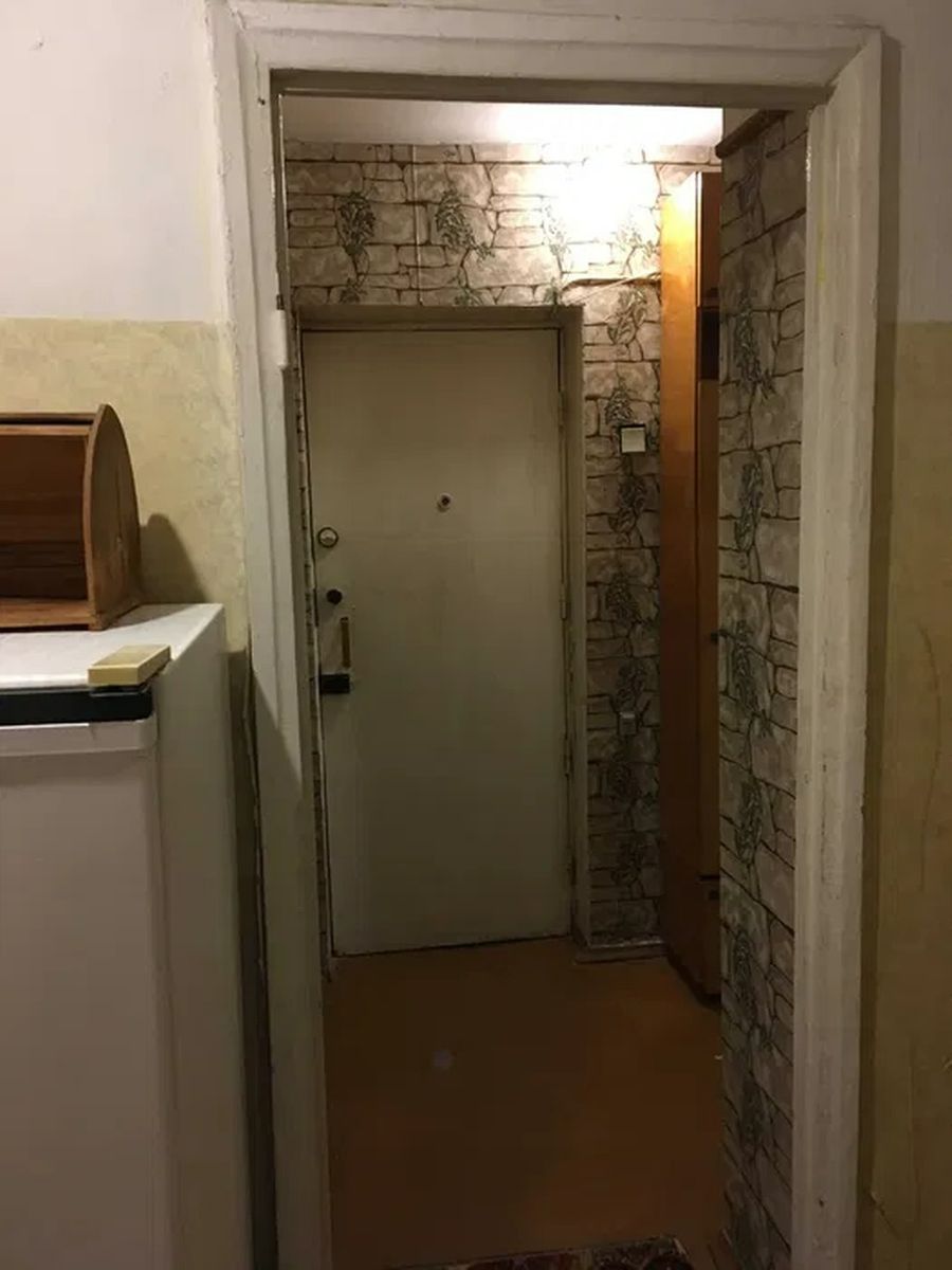 1834094243750386