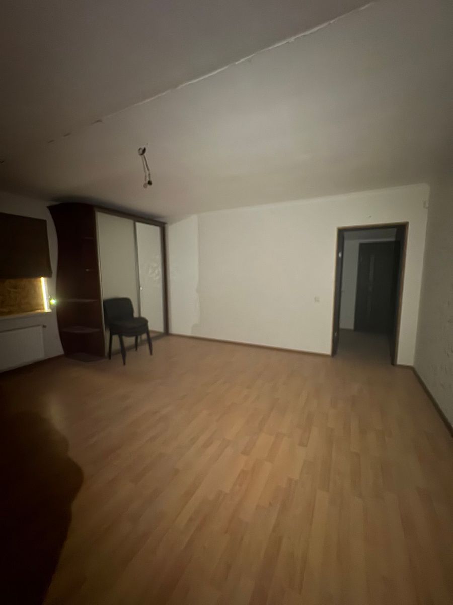 1839161778352387