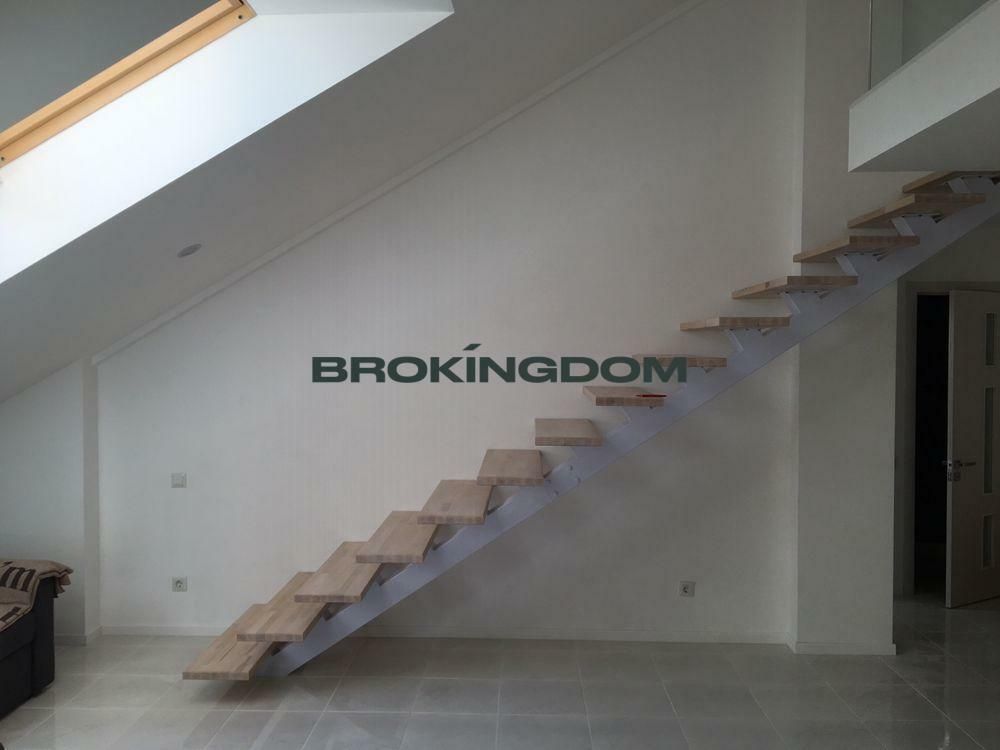 1830902437902388