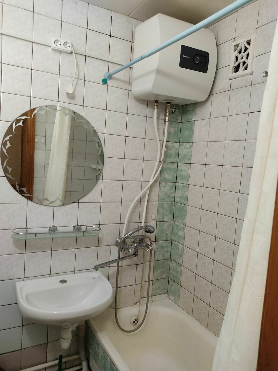 1834297154176389