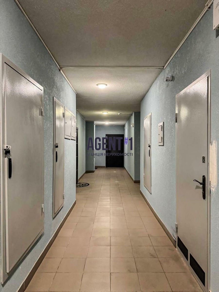 1827567627846039