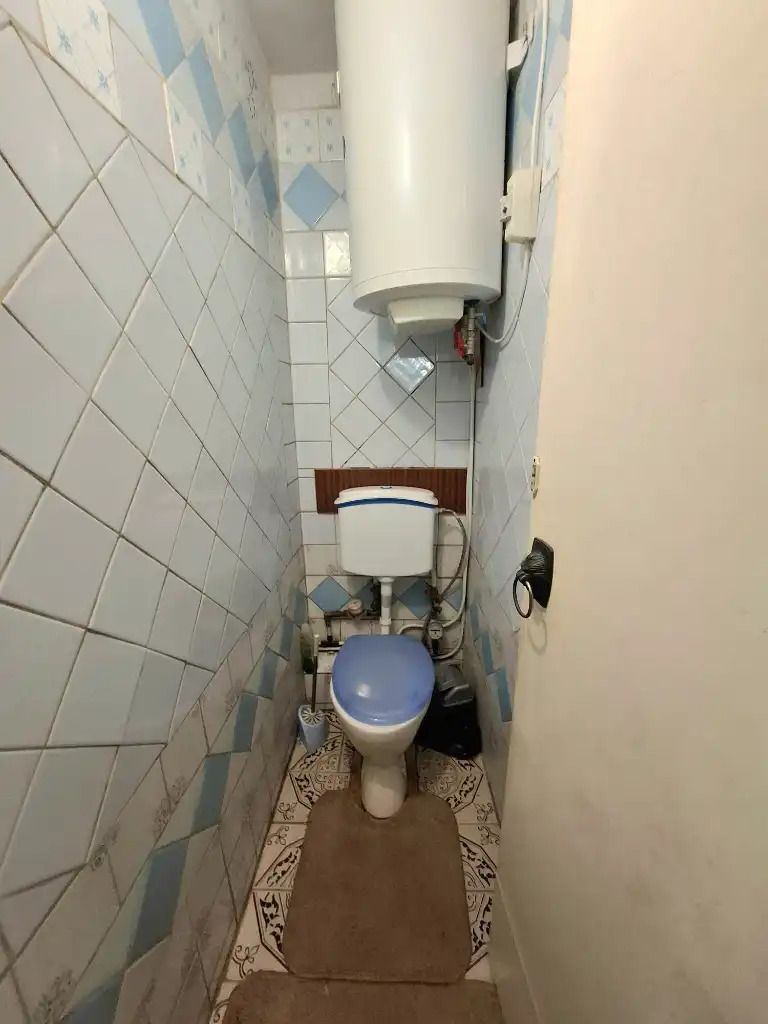 1832674498301039