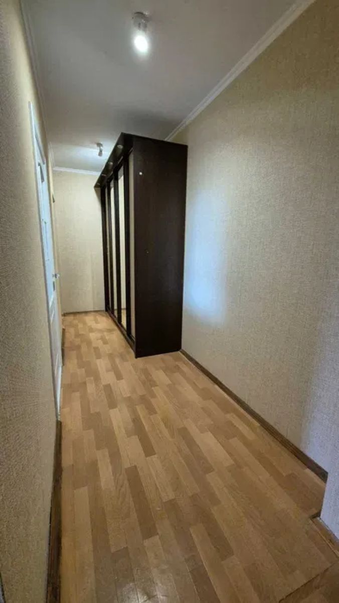 1838518344310390