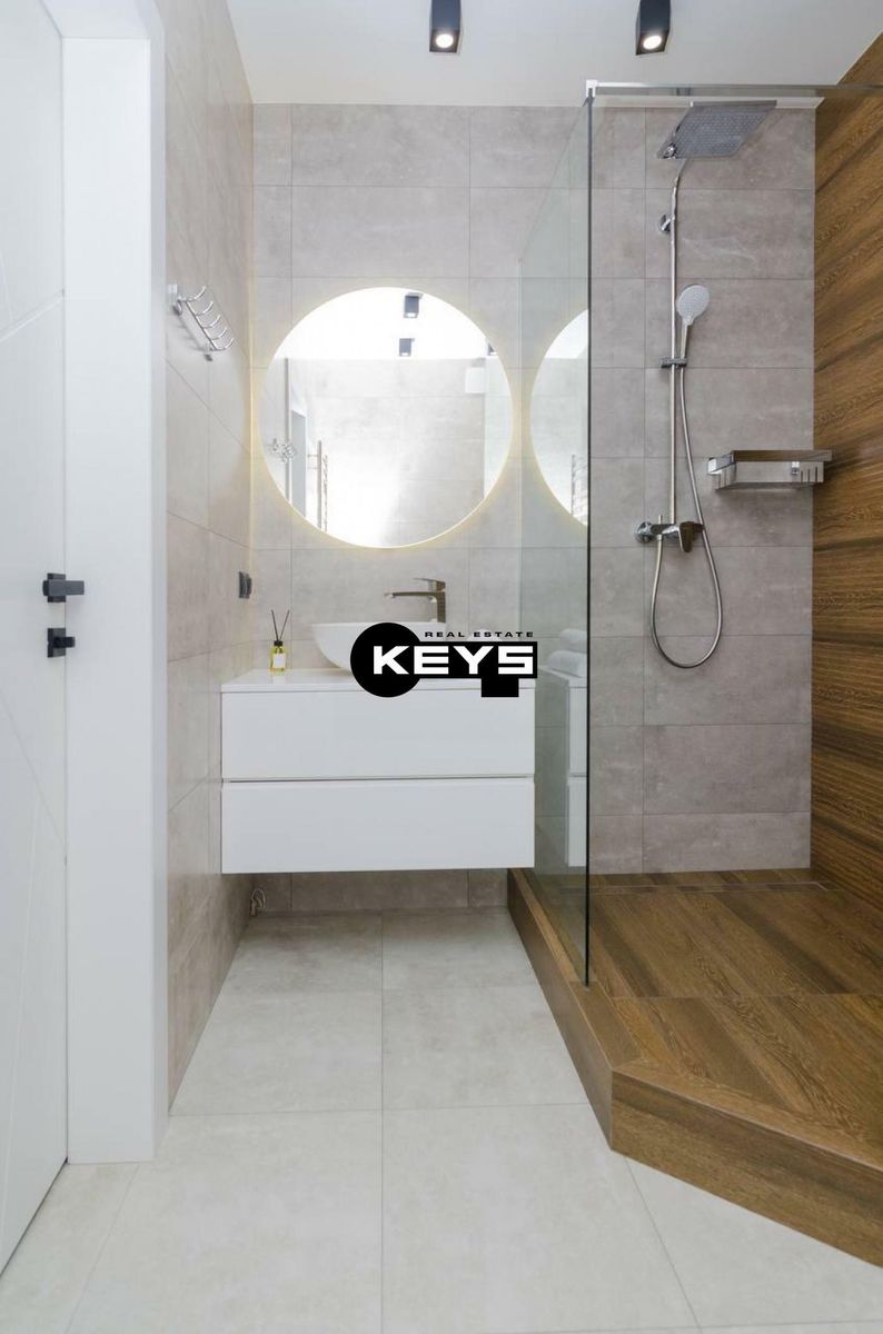 1838979257075390