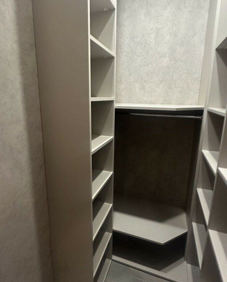 1837702700566391