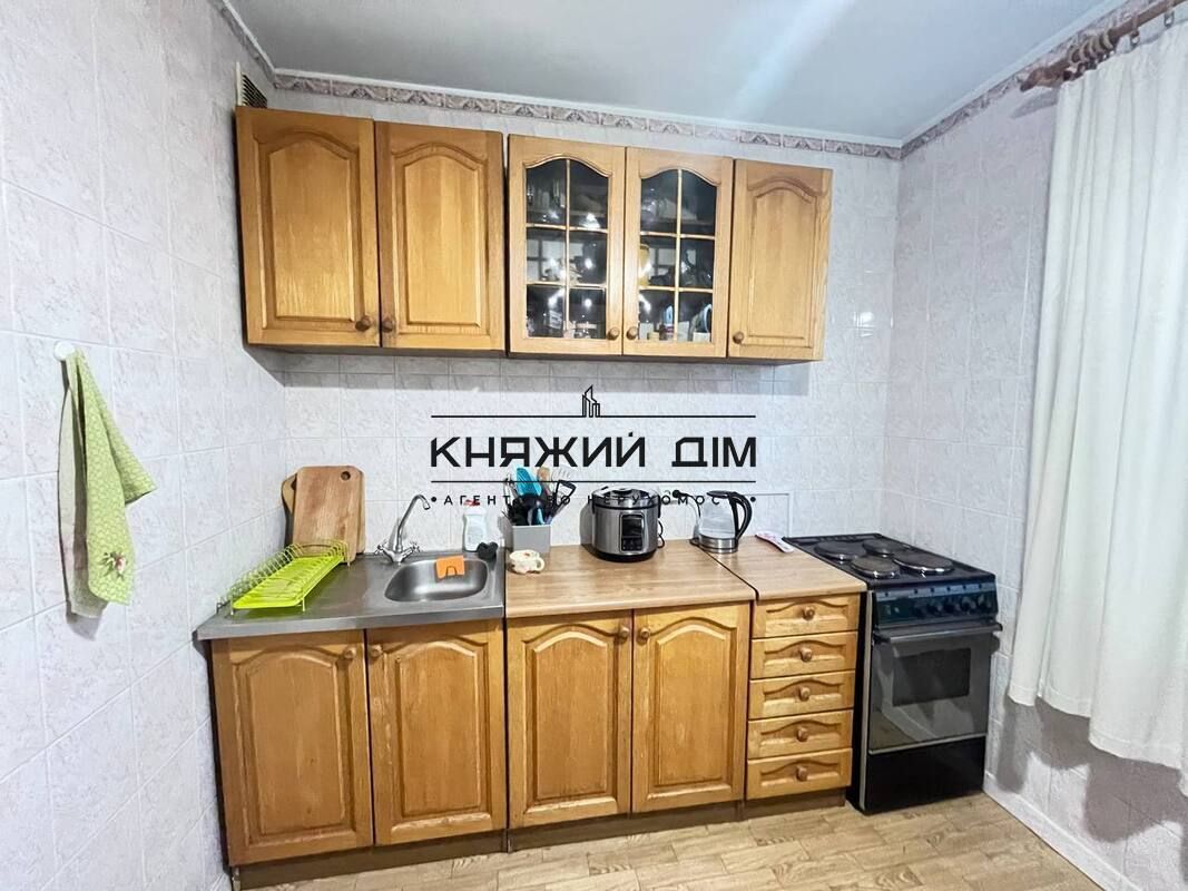 1840338155902391