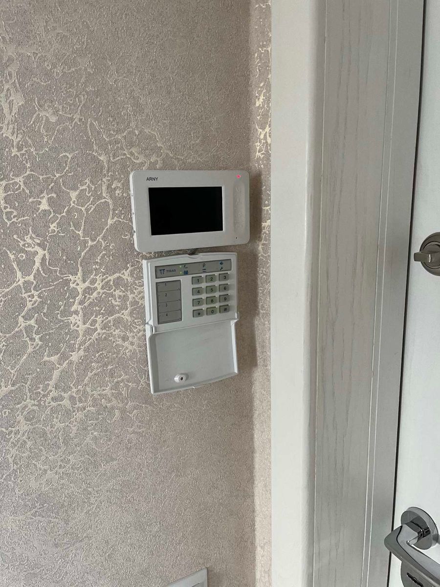 1830848624433394
