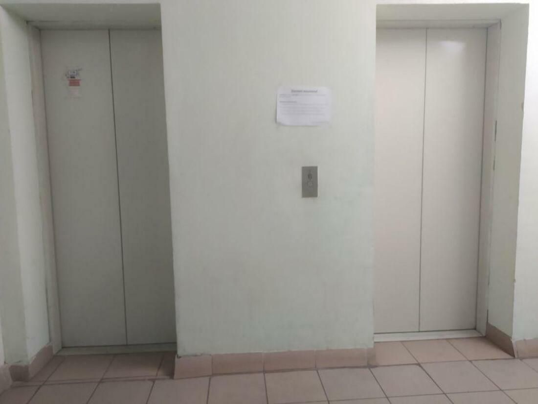 1832823851563395