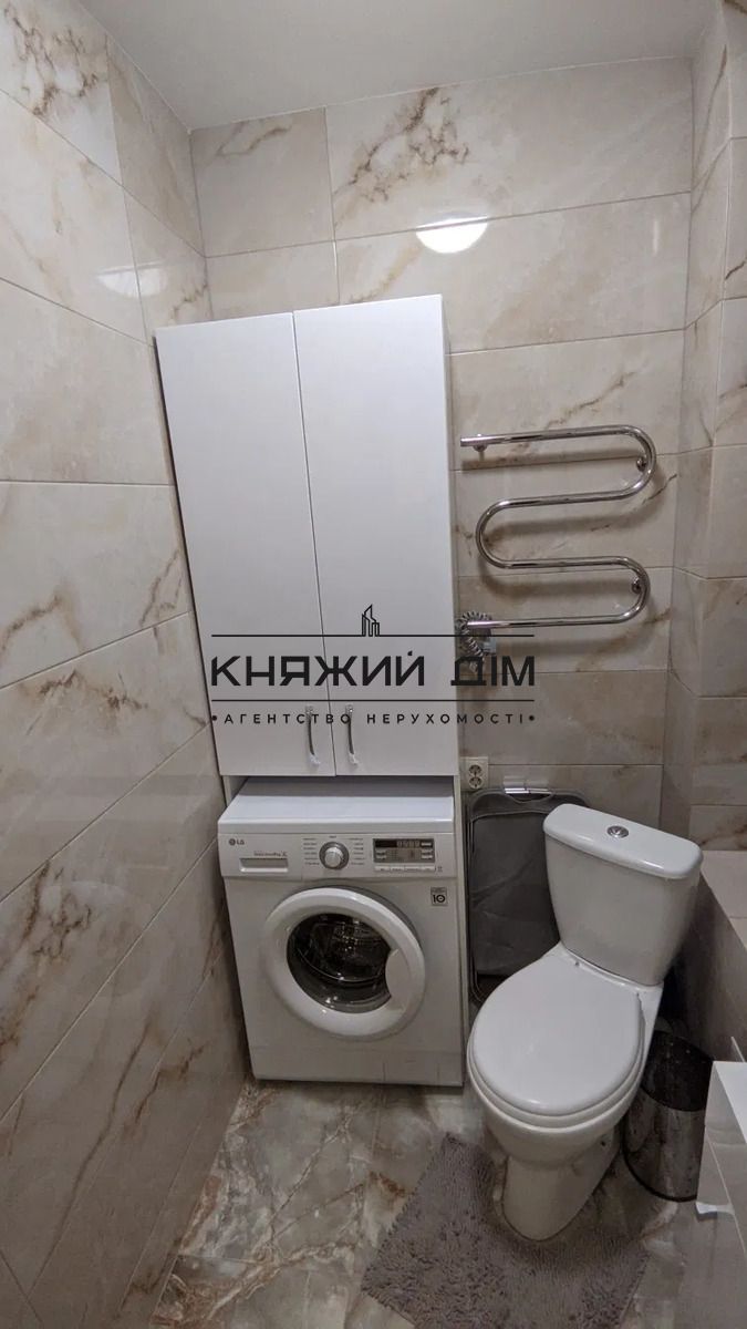 1836075173093396