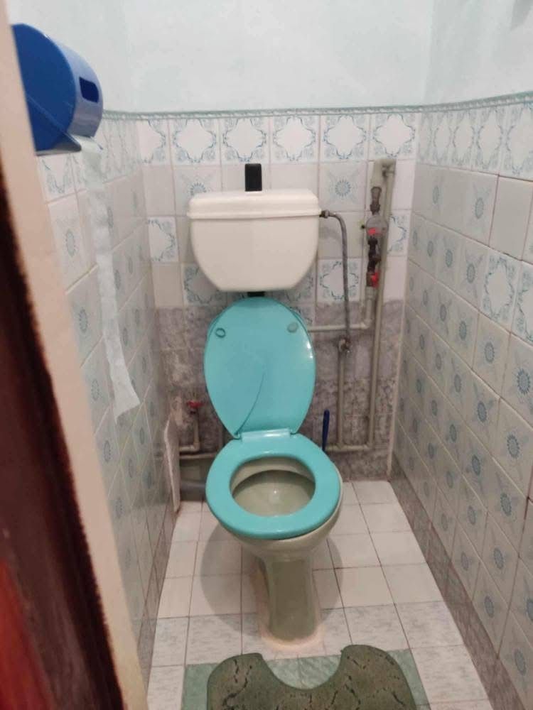 1835094578538398
