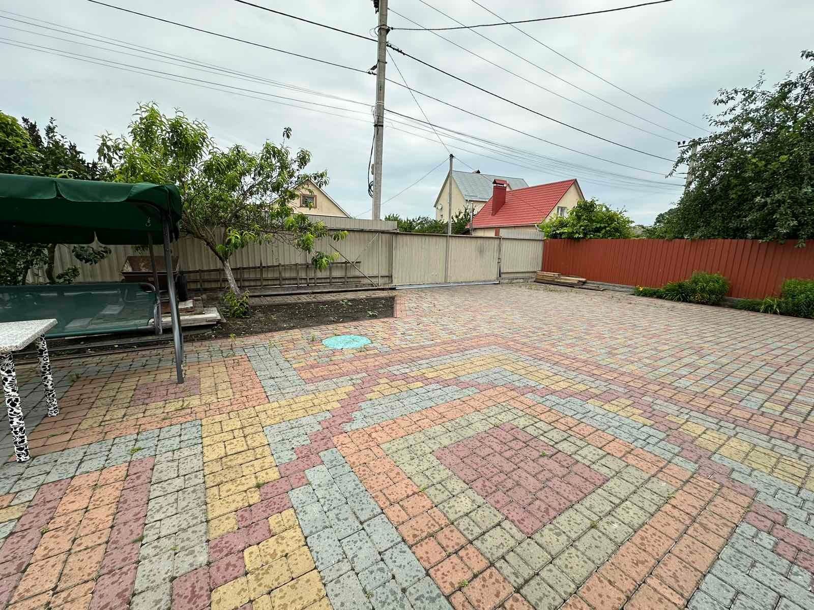 1838986859311398