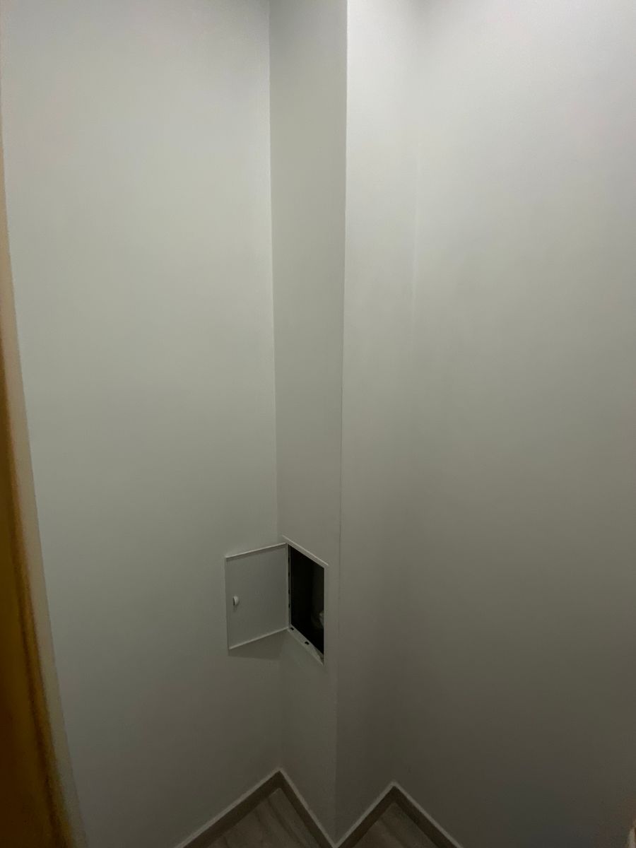 1835269829190399