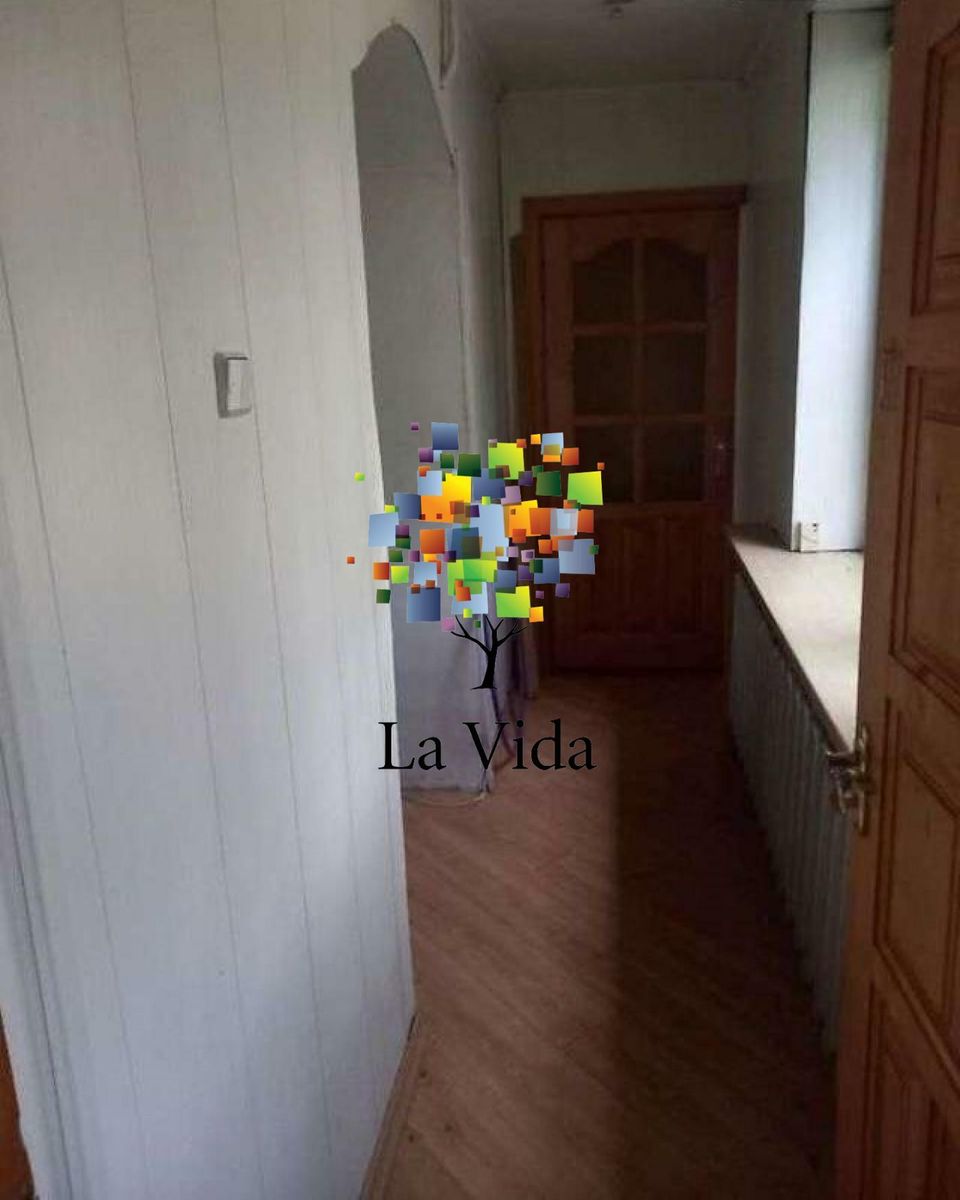 1835982091875399