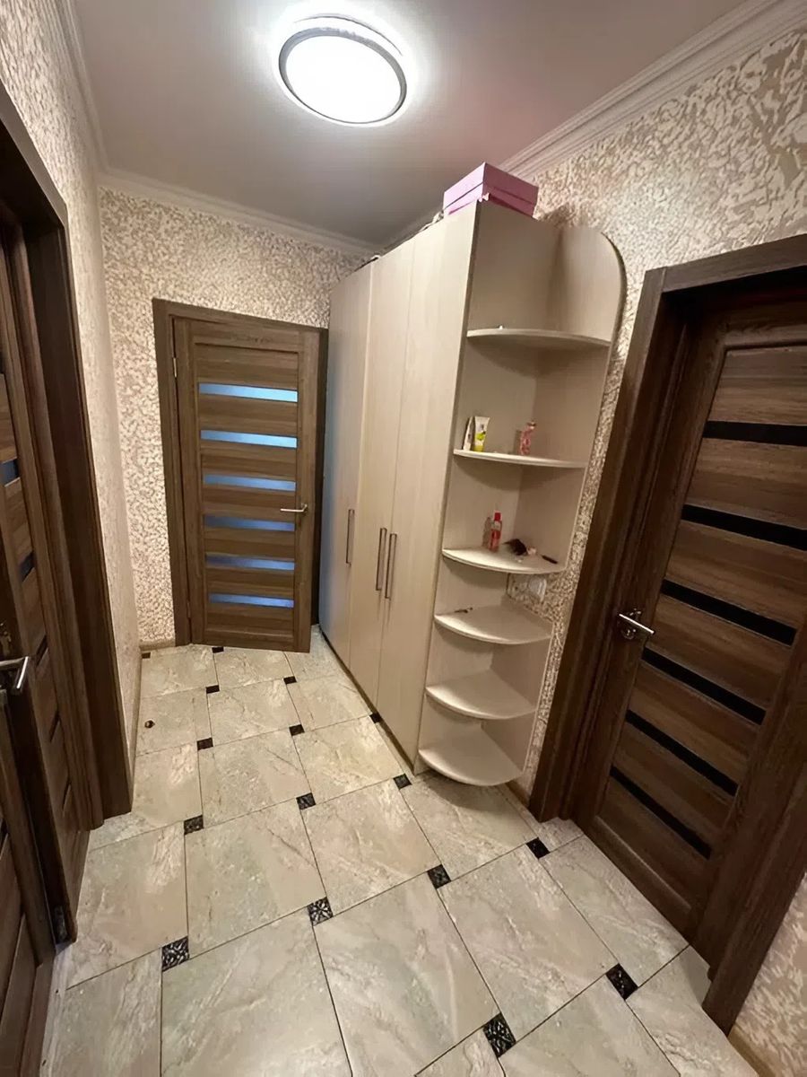 1839246686376399