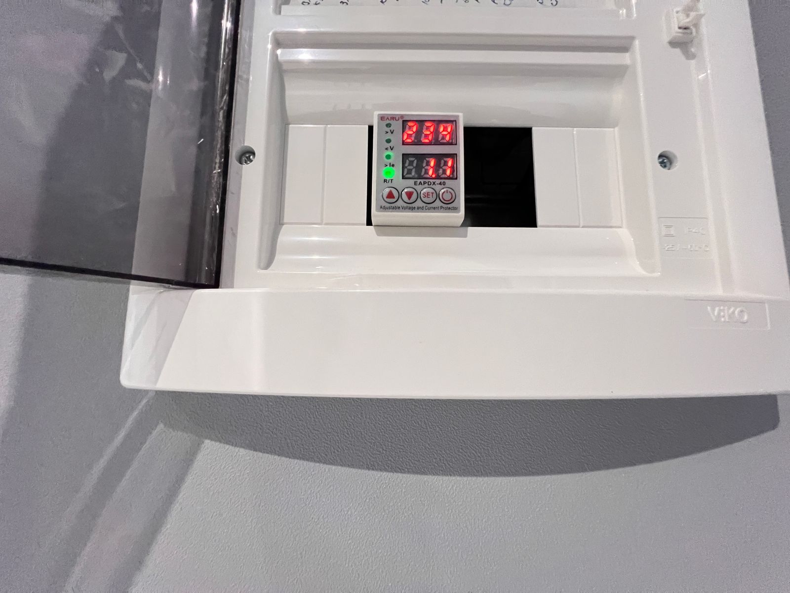 1817168311983401