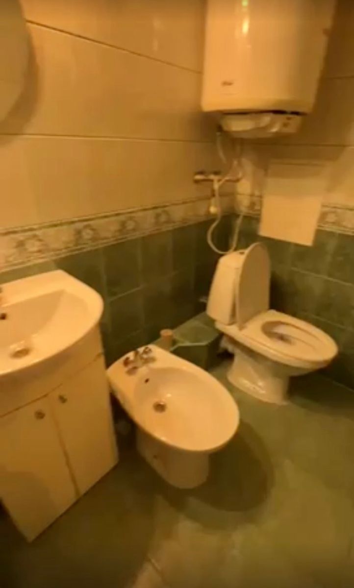 1839802585634401