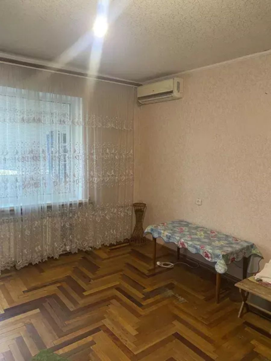 1813818635506402