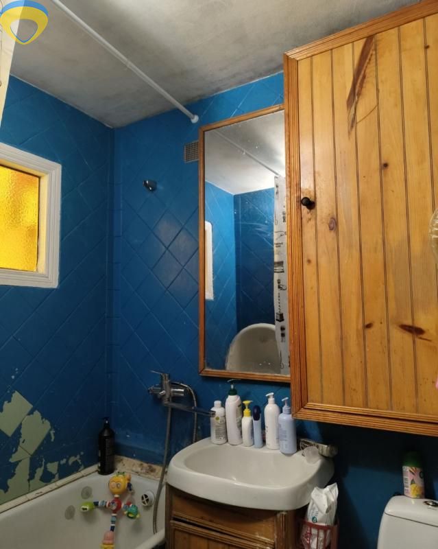 1834818430293403