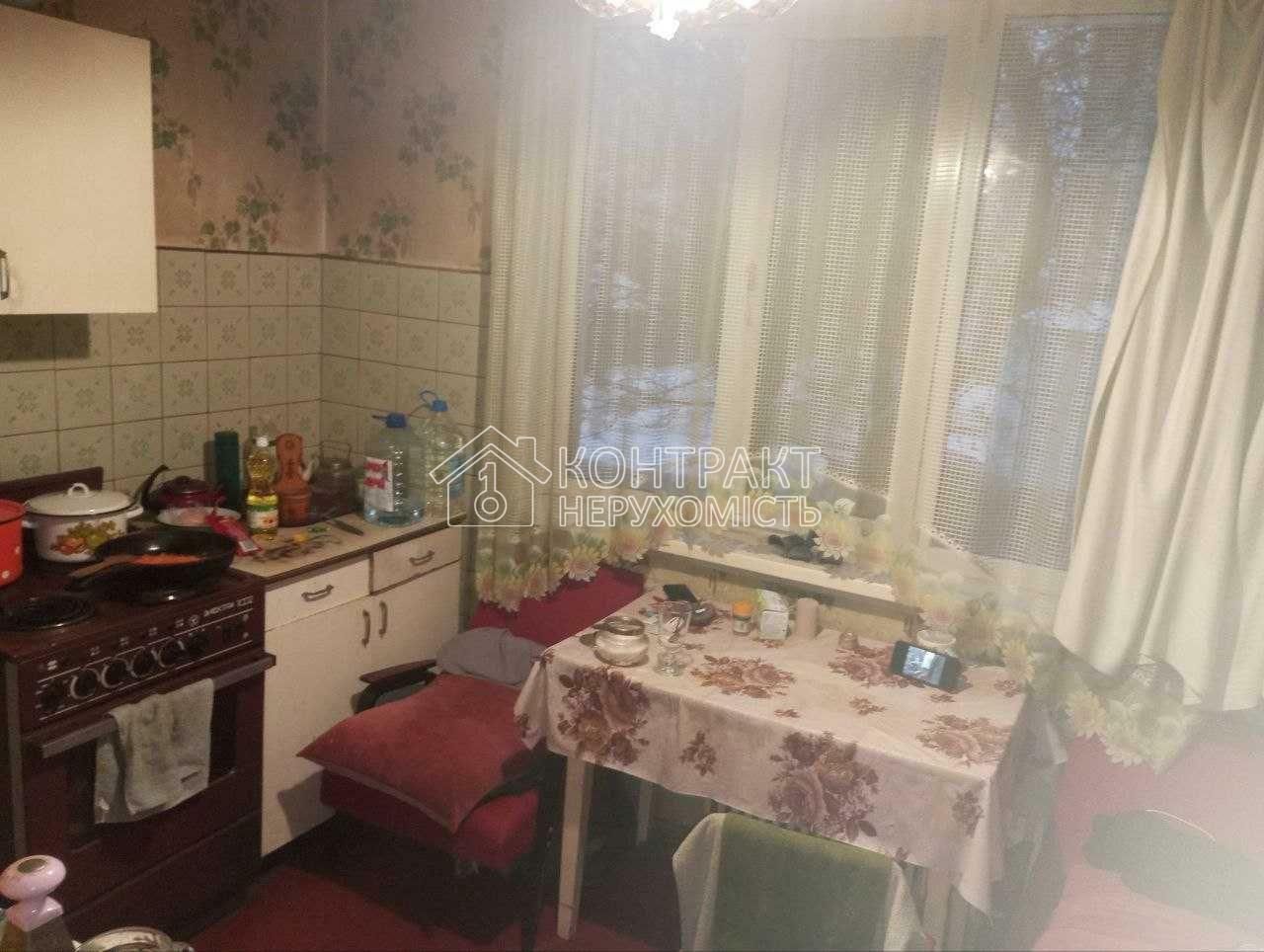 1835802690531403