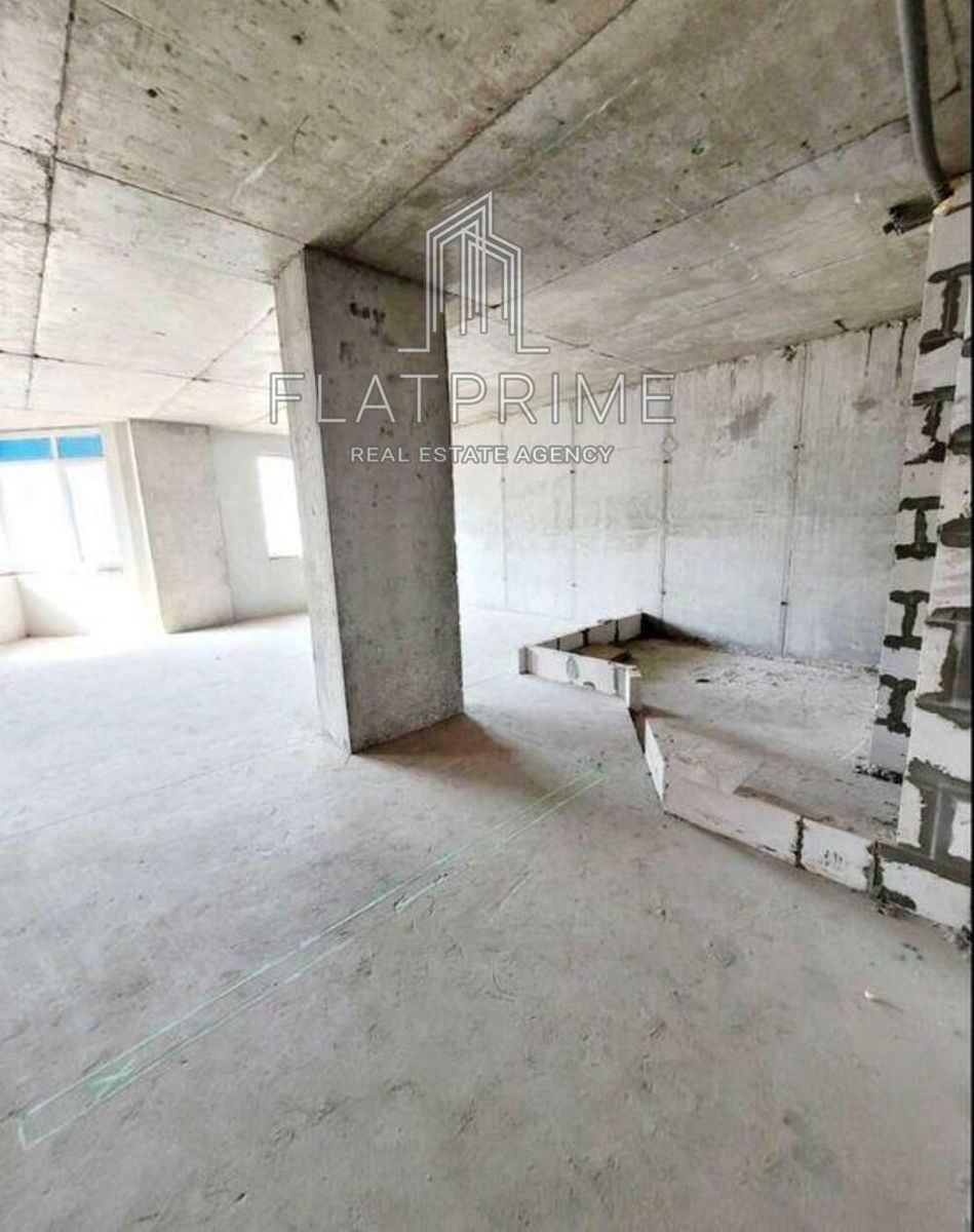 1824948692517404