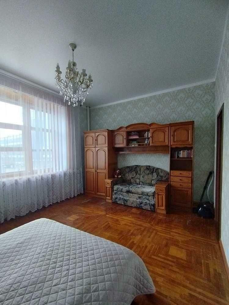 1830816565228404