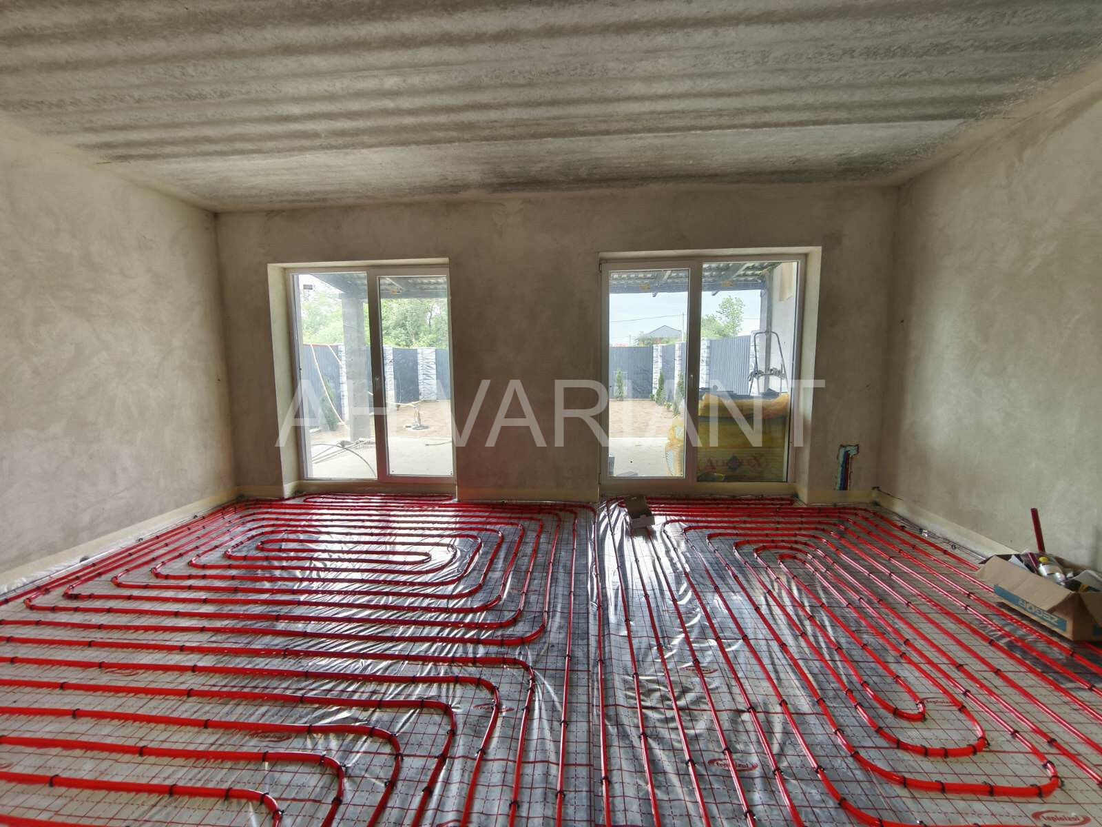 1833521615370404
