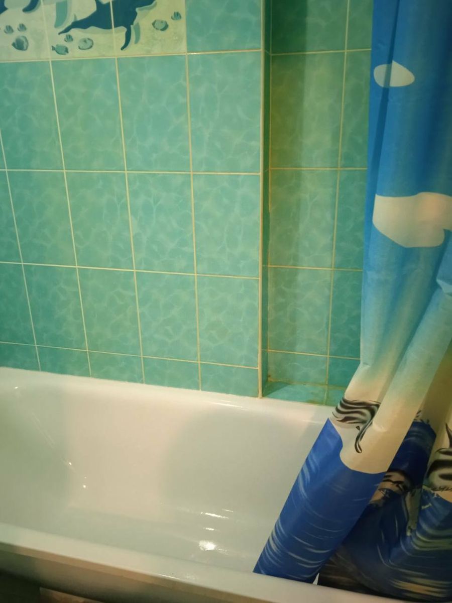 1835362643279404