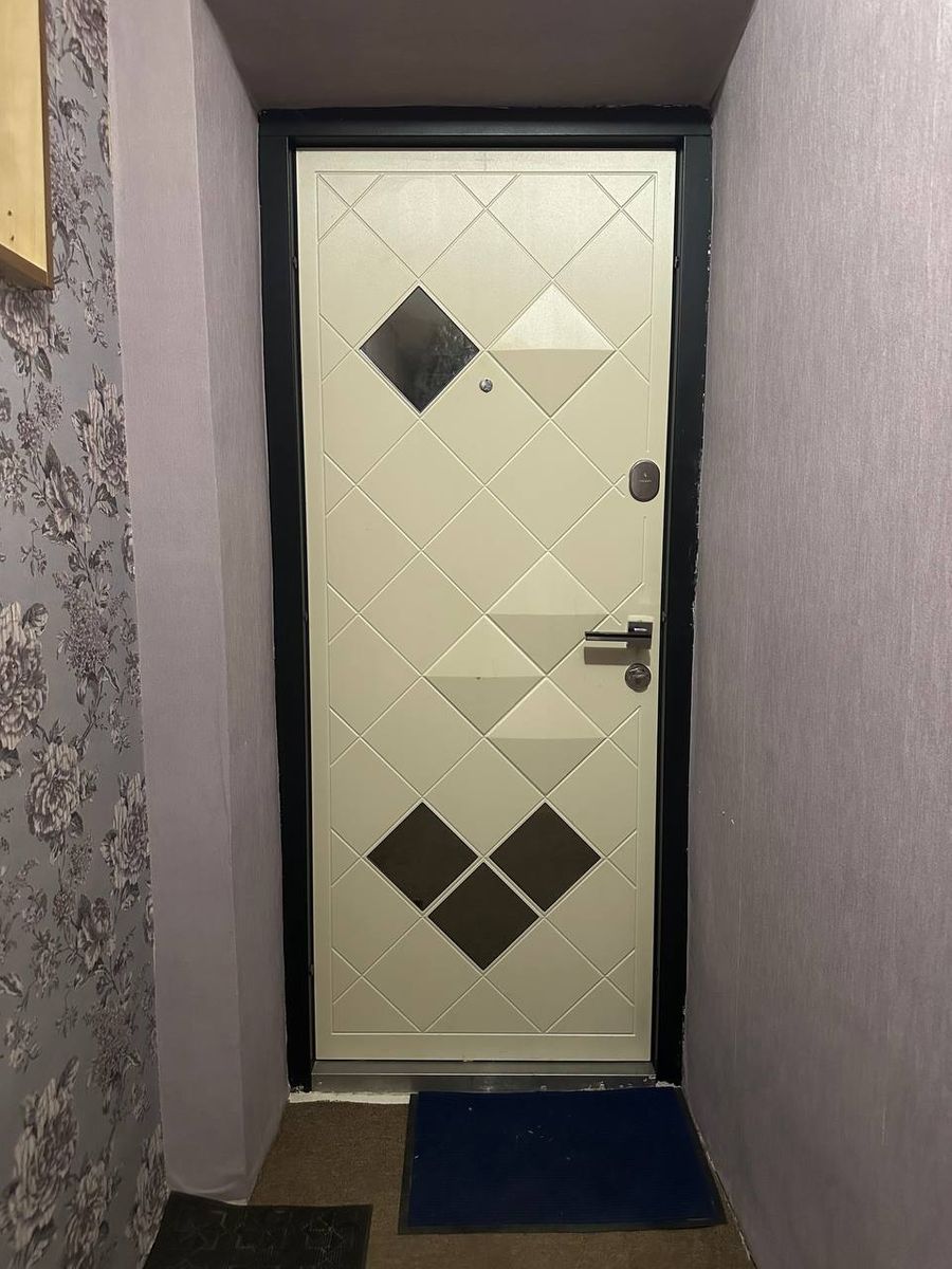 1831898069905405
