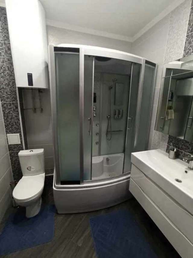 1834456148321405