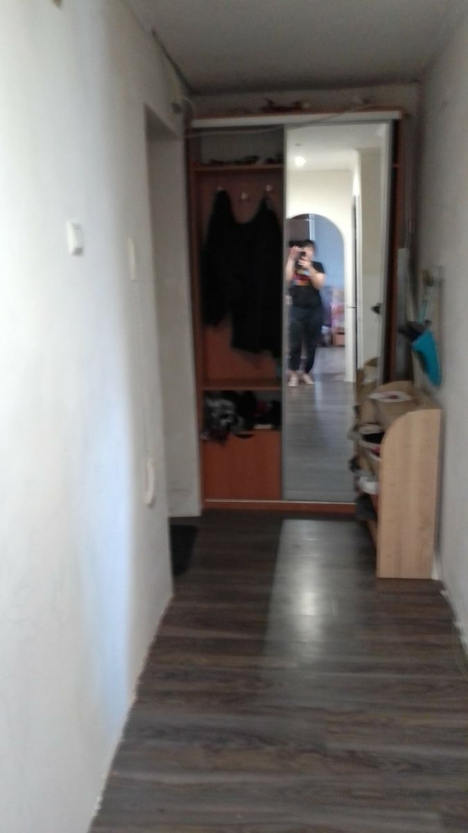 1728906652625406