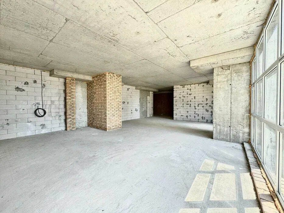 1834752143915406