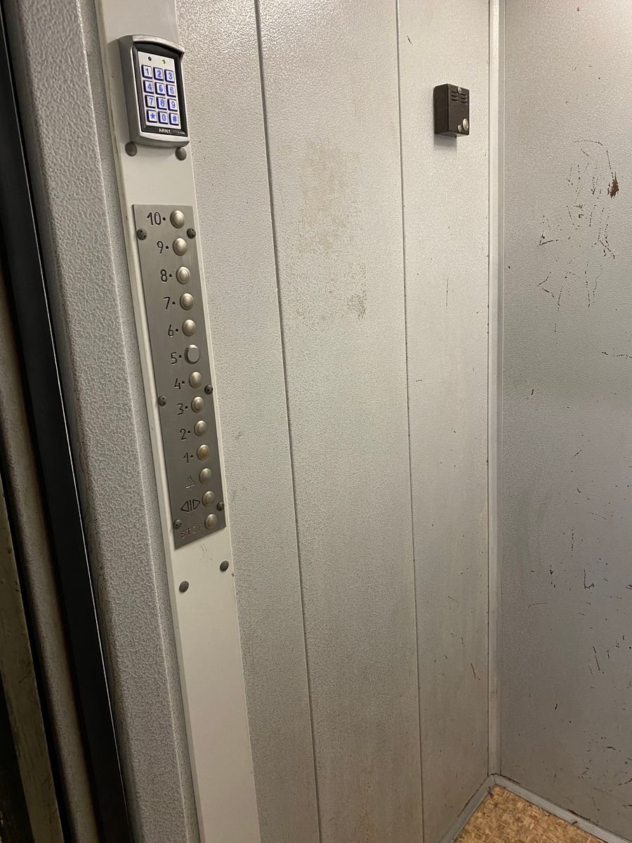 1838975828862406