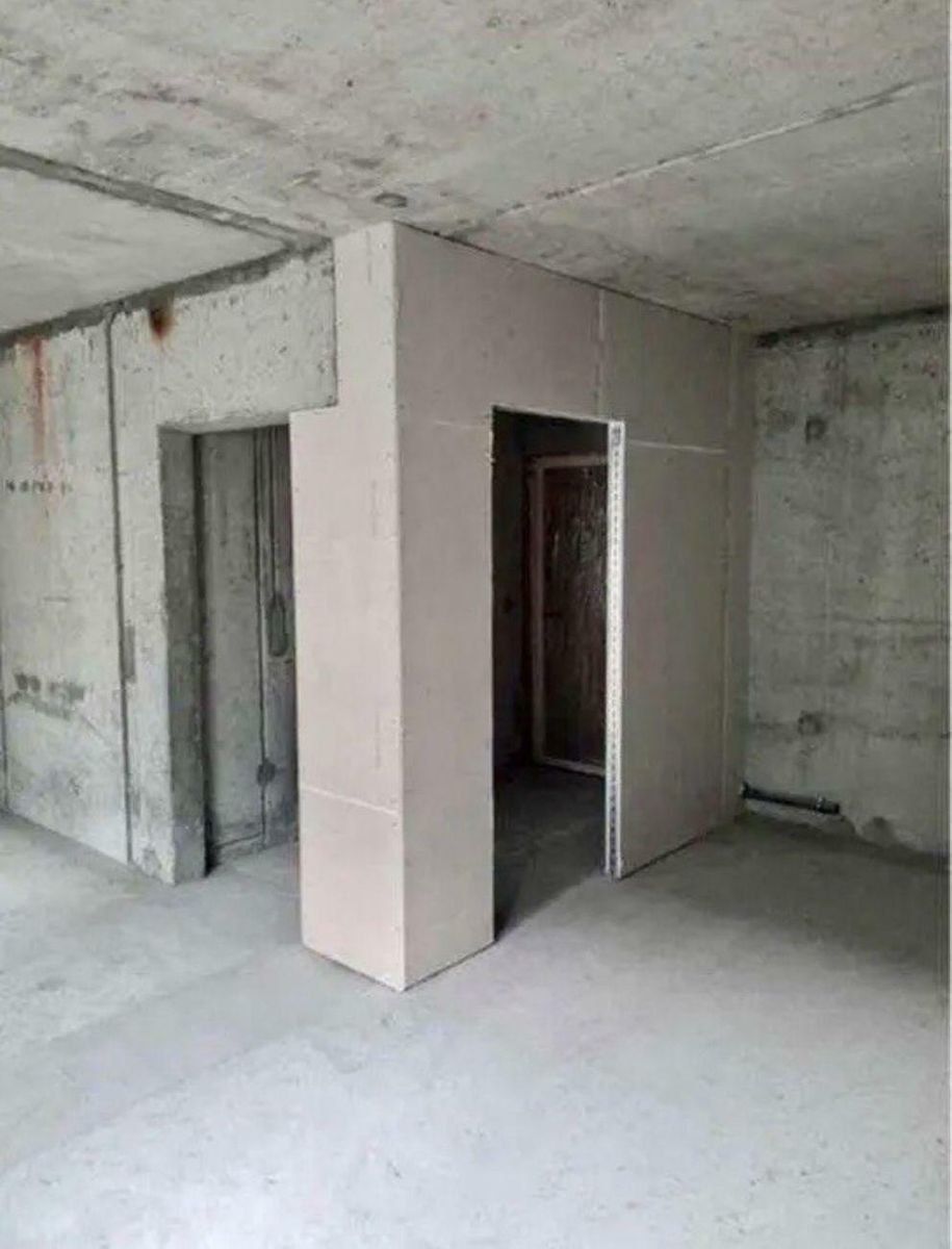 1831658859238407